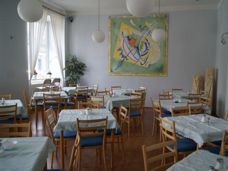 Albergue Happy Go Lucky + *