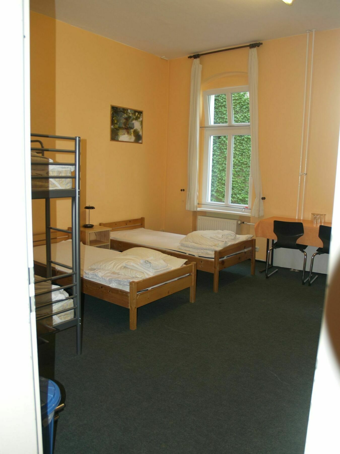 Albergue Happy Go Lucky + *